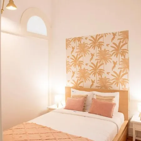 House, Garden & Terrace-4br-8 Minutes The *